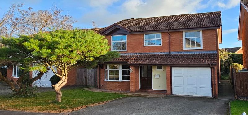 4 bed detached house for sale in Queens Wood Drive, Hereford HR1, £357,500