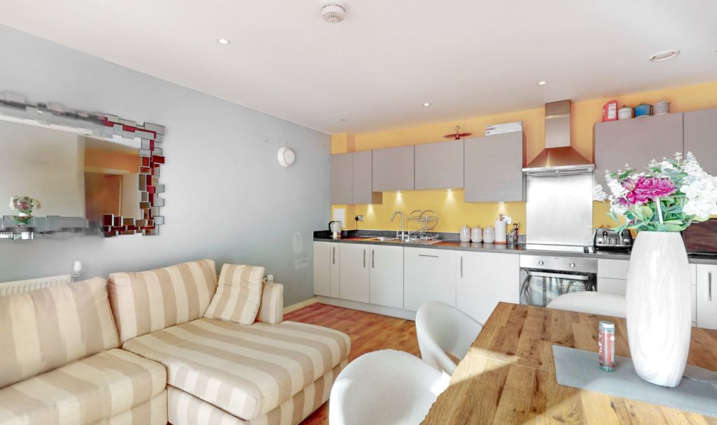 2 bed flat for sale in Titley Cl, London E4, £113,750