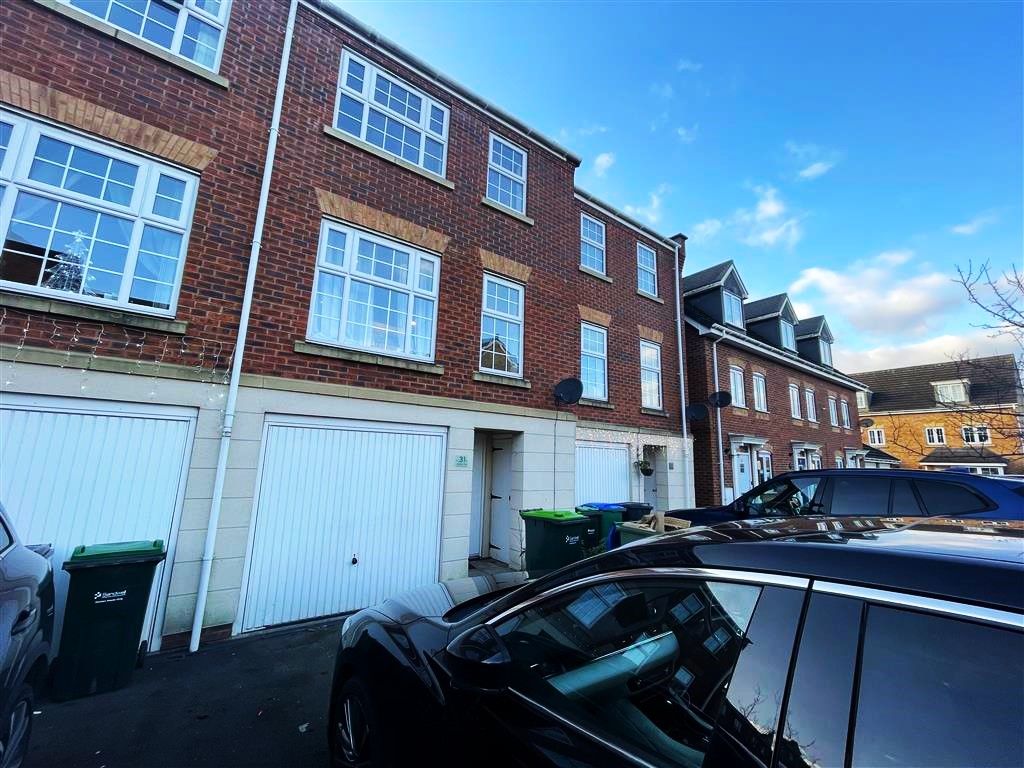 3 bed town house to rent in Bagnalls Wharf, Wednesbury WS10, £1,300 pcm