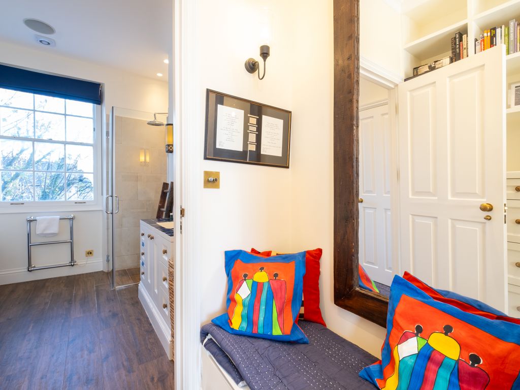 3 bed maisonette for sale in Churton Street, London SW1V, £1,975,000