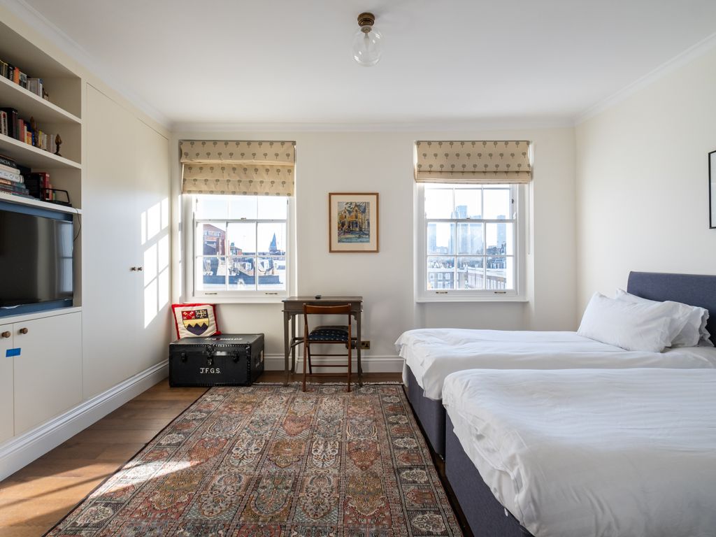 3 bed maisonette for sale in Churton Street, London SW1V, £1,975,000