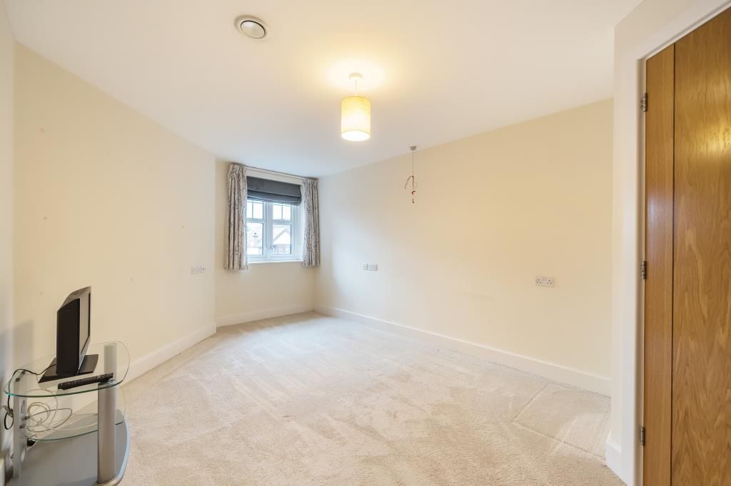 1 bed flat to rent in Maidenhead, Berkshire SL6, £1,500 pcm