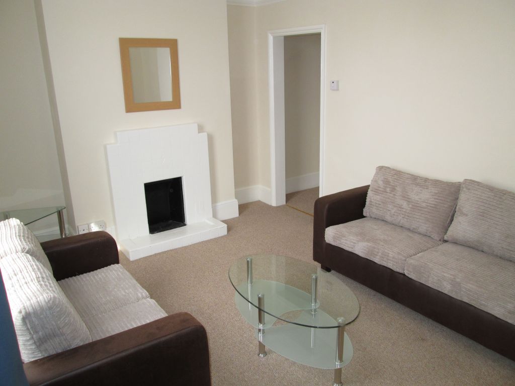 1 bed flat to rent in Eldon Road, Reading RG1, £1,200 pcm