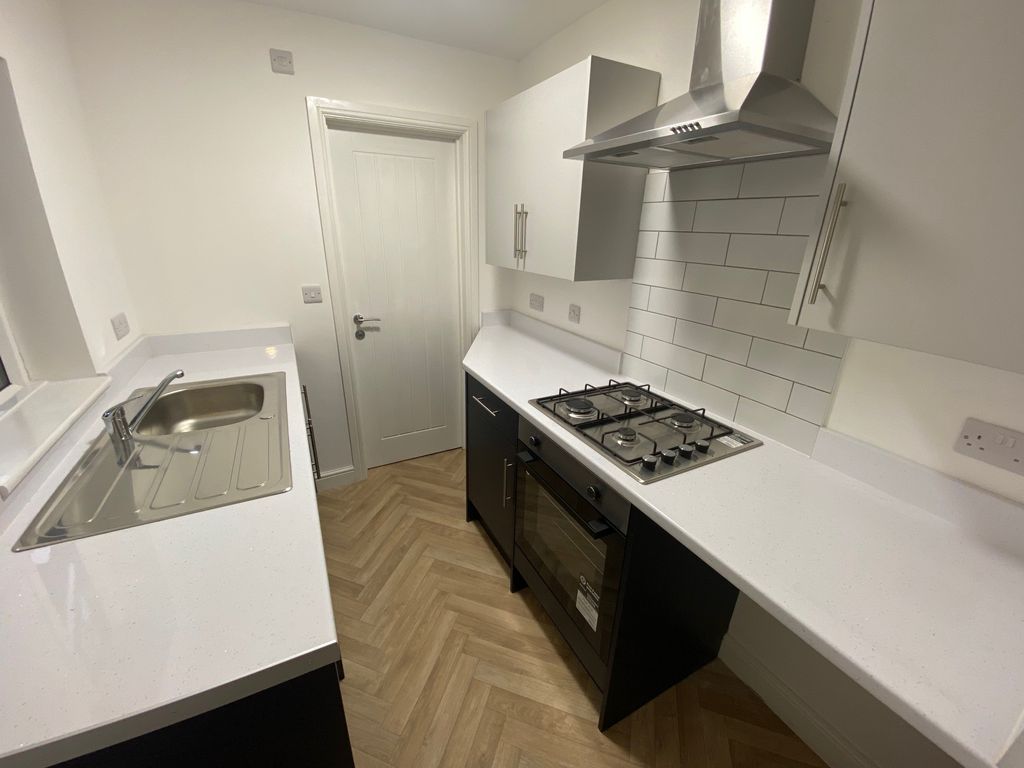 1 bed flat to rent in Stanton Road, Ilkeston DE7, £650 pcm