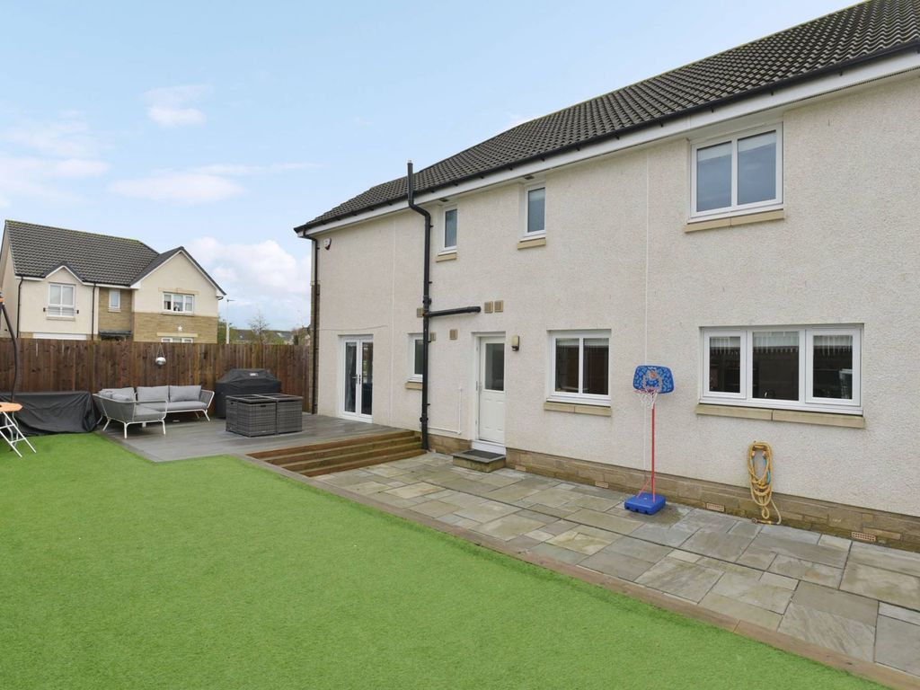 5 bed detached house for sale in Balneil Place, Kirkliston EH29, £499,995