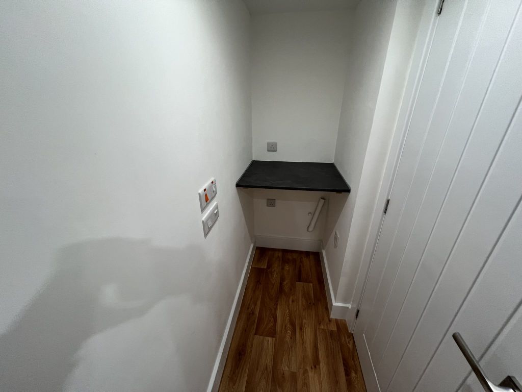 2 bed maisonette to rent in Clifton Terrace, Llandysul, Ceredigion SA44, £600 pcm
