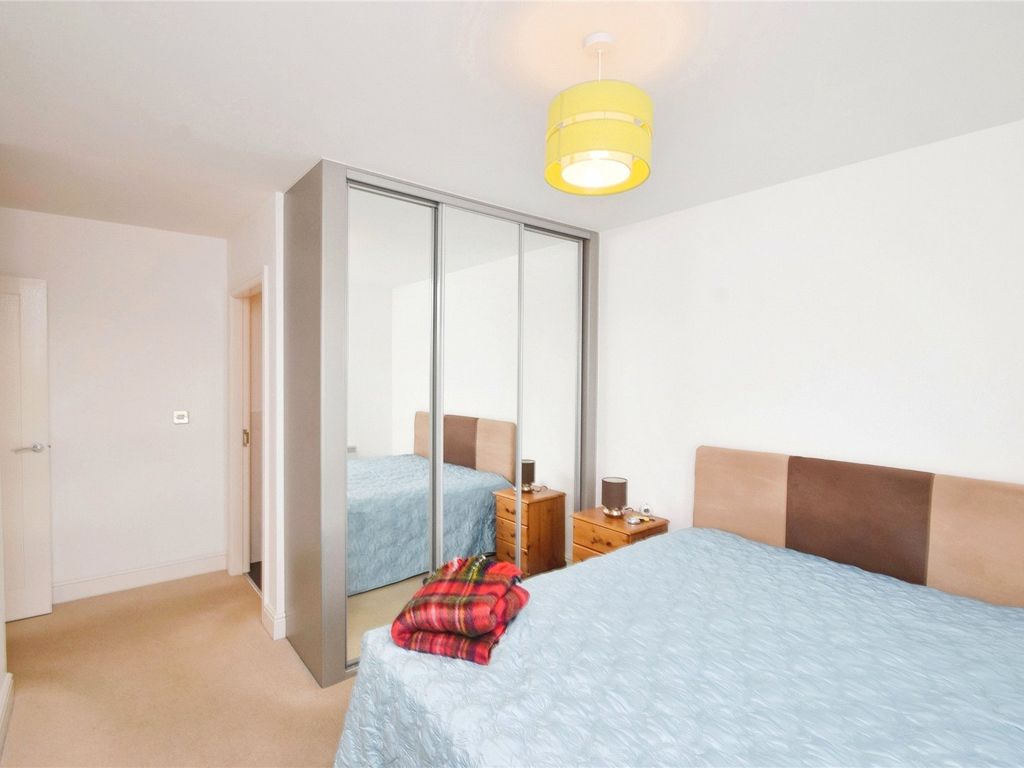 2 bed flat for sale in Bwlchygwynt, Llanelli, Carmarthenshire SA15, £200,000