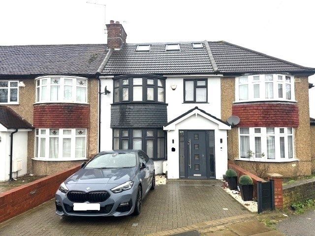 4 bed terraced house to rent in Adderley Road, Harrow HA3, £2,900 pcm