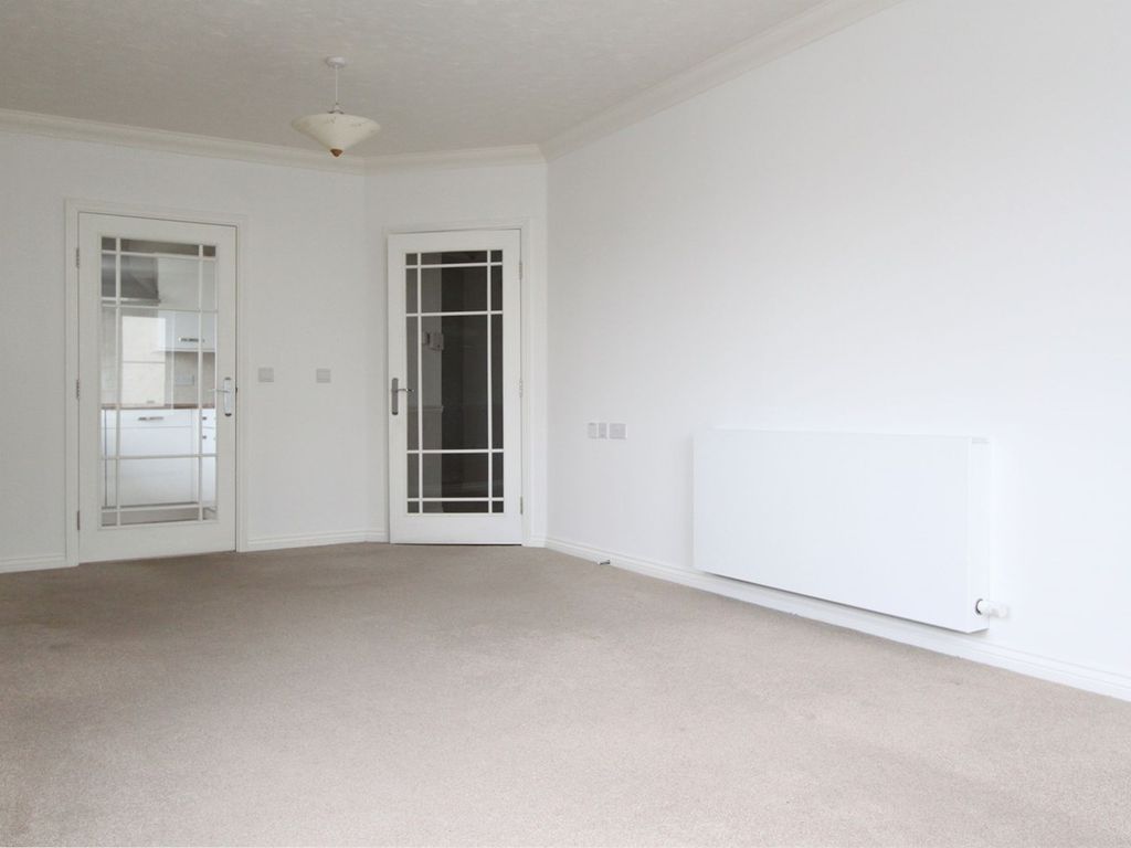 1 bed flat for sale in Rock Street, Thornbury, South Gloucestershire BS35, £255,000