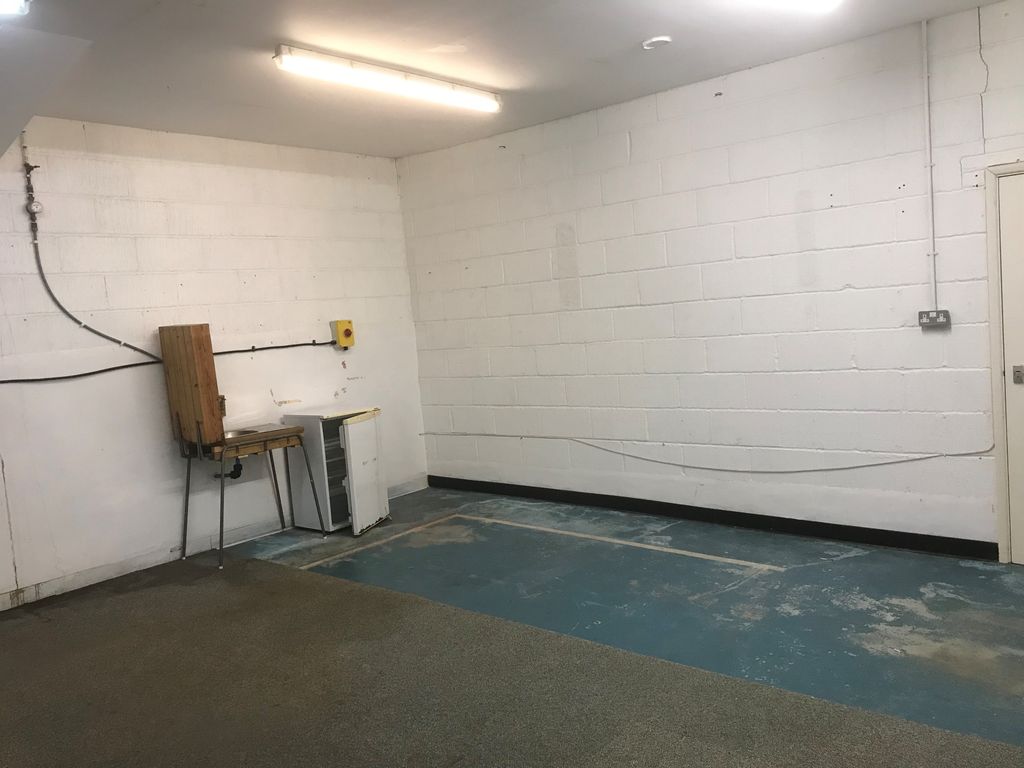 Light industrial to let in Ham Lane, Etchingham TN19, £3,600 pa