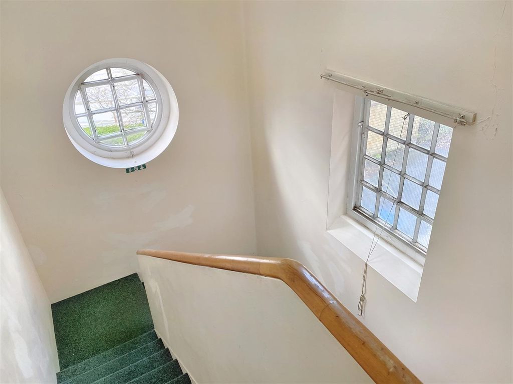 1 bed flat for sale in High Street, Attleborough NR17, £100,000