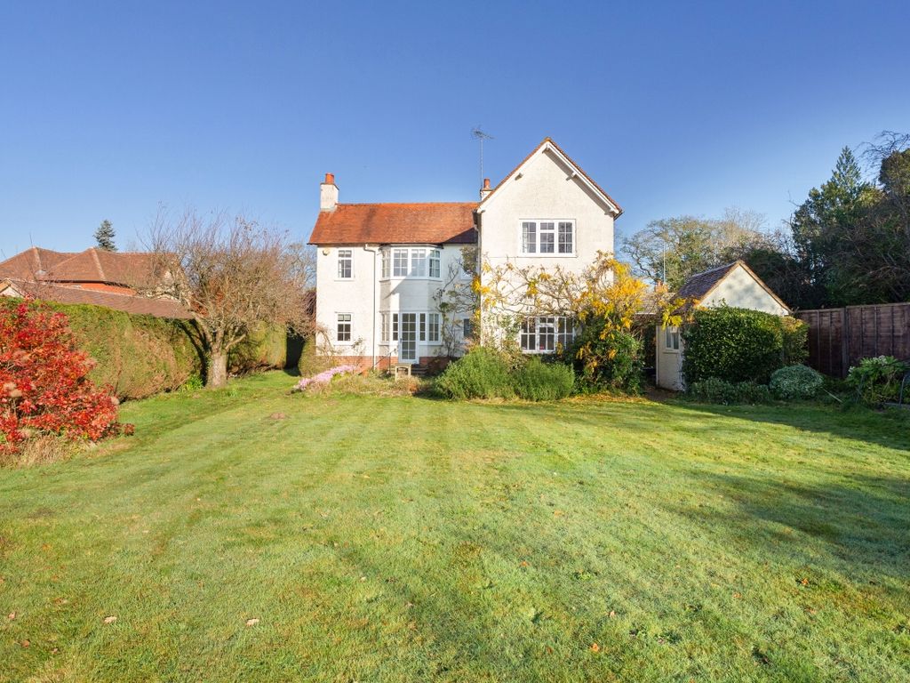 4 bed cottage to rent in School Hill, Seale, Farnham GU10, £2,450 pcm