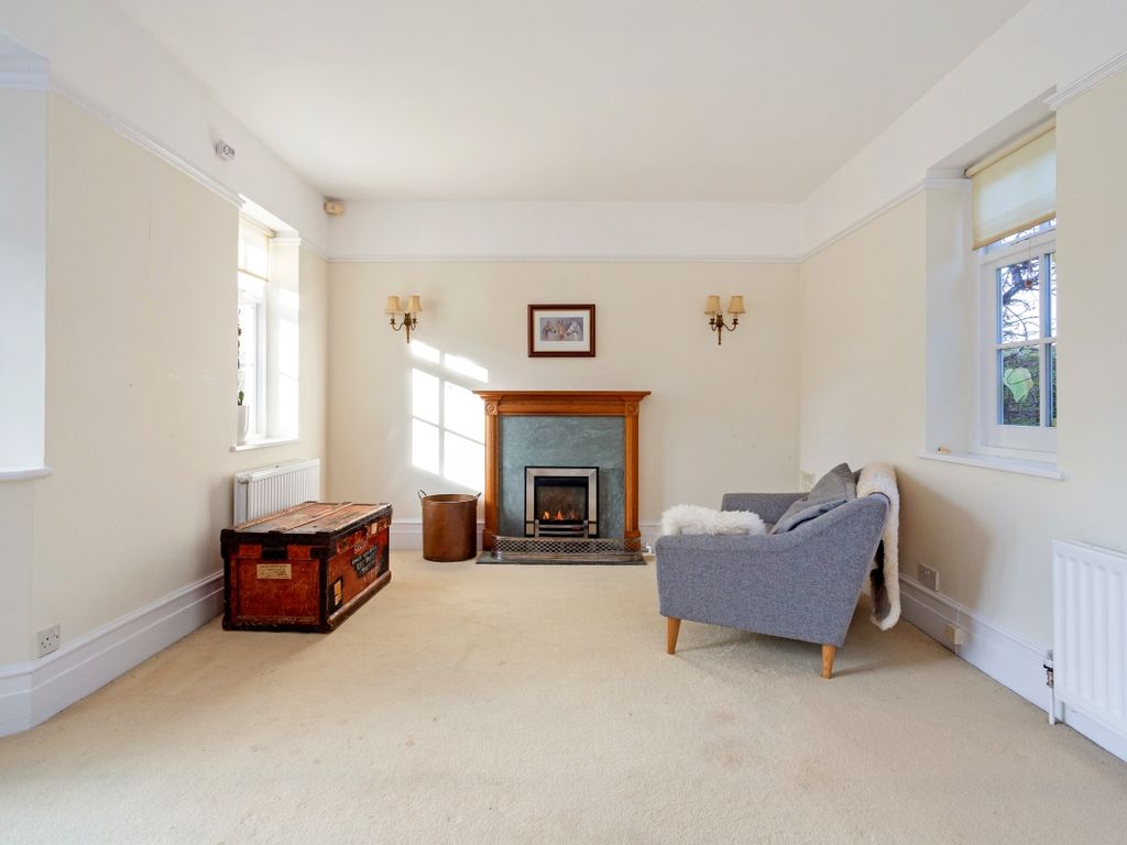 4 bed cottage to rent in School Hill, Seale, Farnham GU10, £2,450 pcm