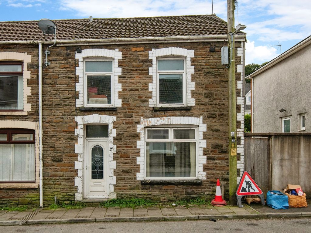 3 bed end terrace house for sale in Maiden Street, Maesteg CF34, £80,000
