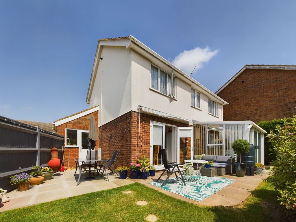 4 bed detached house for sale in Elm Way, Sawtry, Cambridgeshire. PE28, £365,000