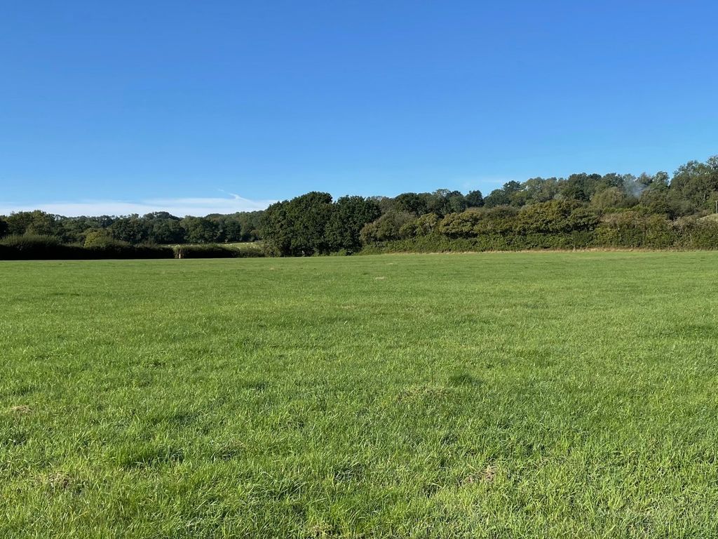 Land for sale in Snailing Lane, Greatham, Liss GU33, £120,000