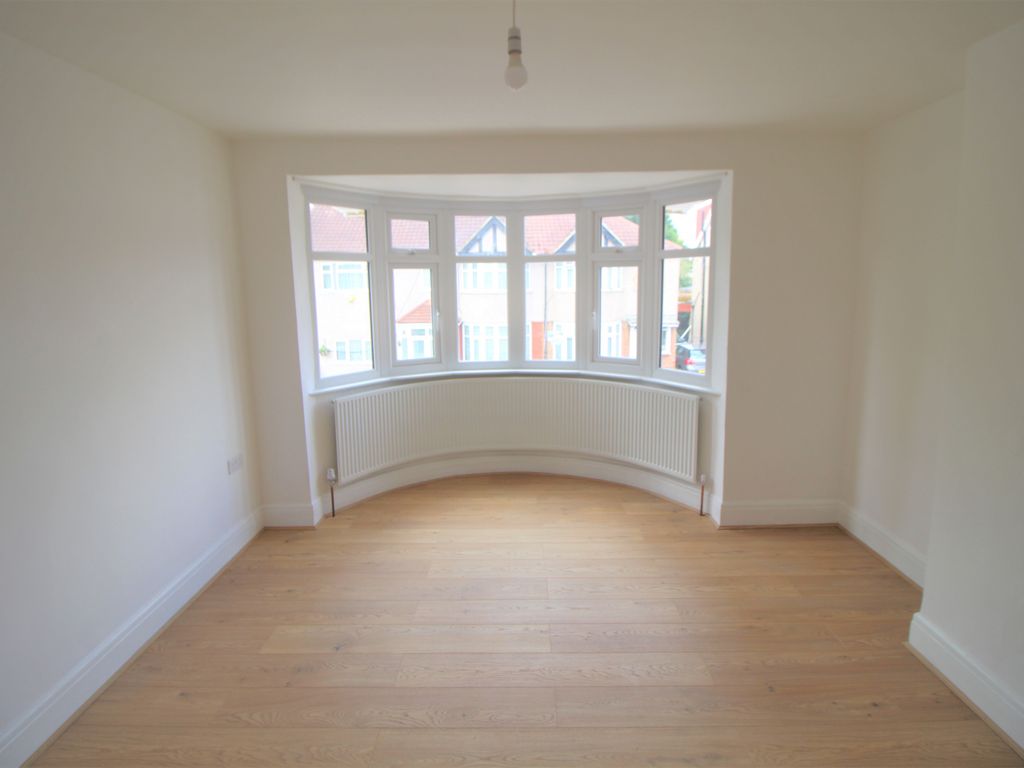 2 bed maisonette for sale in The Croft, Wembley HA0, £365,000
