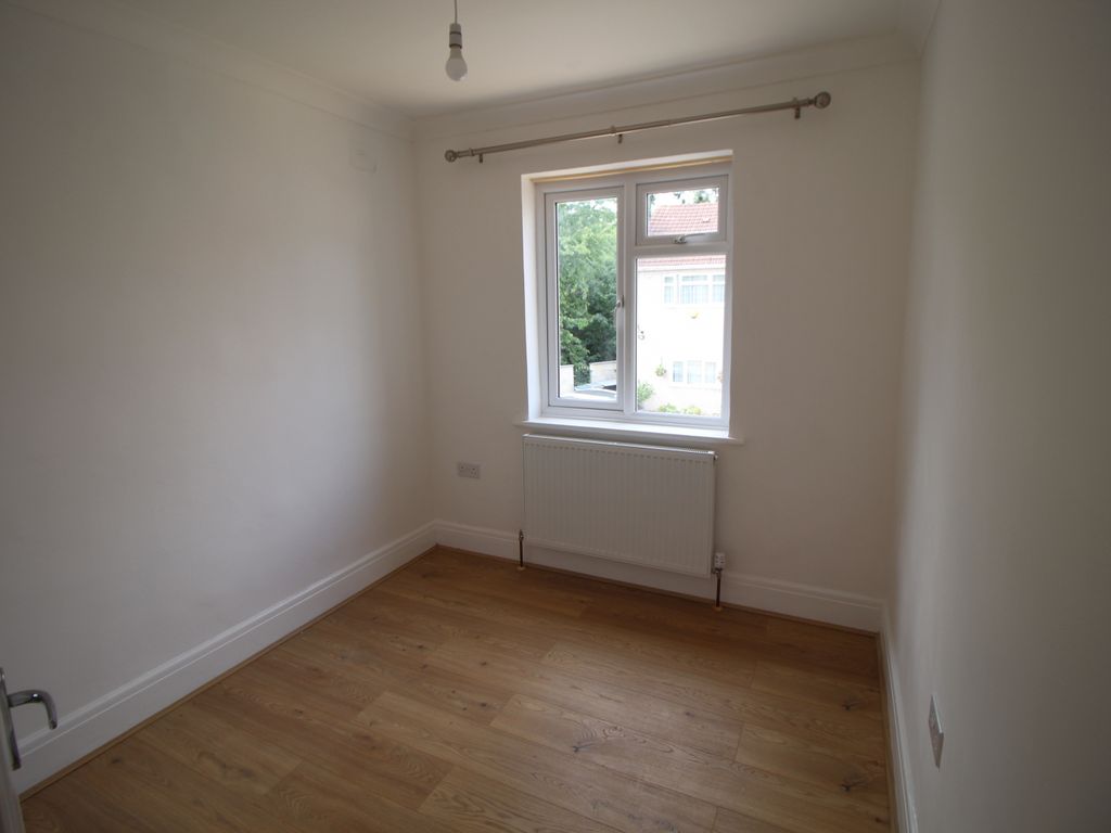 2 bed maisonette for sale in The Croft, Wembley HA0, £365,000