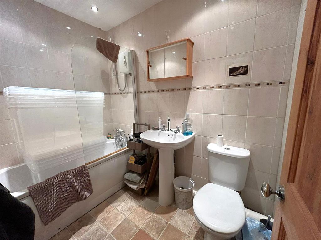 2 bed terraced house for sale in Bright Street, York YO26, £210,000