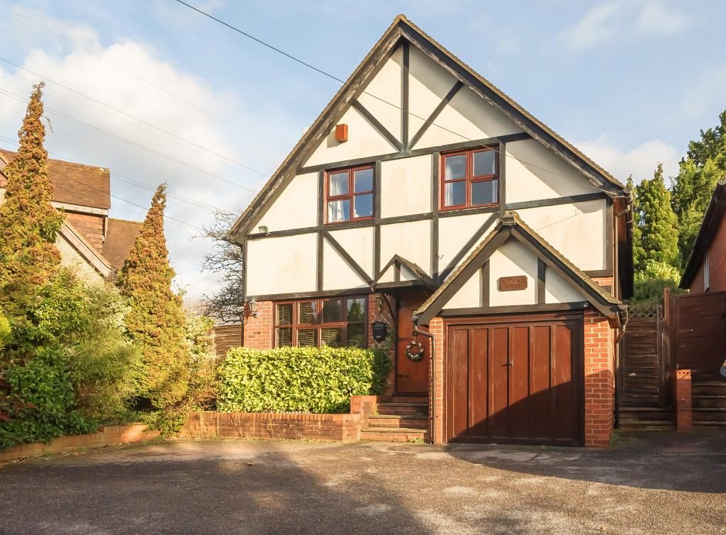 4 bed detached house for sale in High Wycombe, Buckinghamshire HP12, £795,000