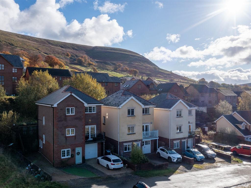 4 bed detached house for sale in Beech Tree Crescent, Blaina, Abertillery NP13, £300,000