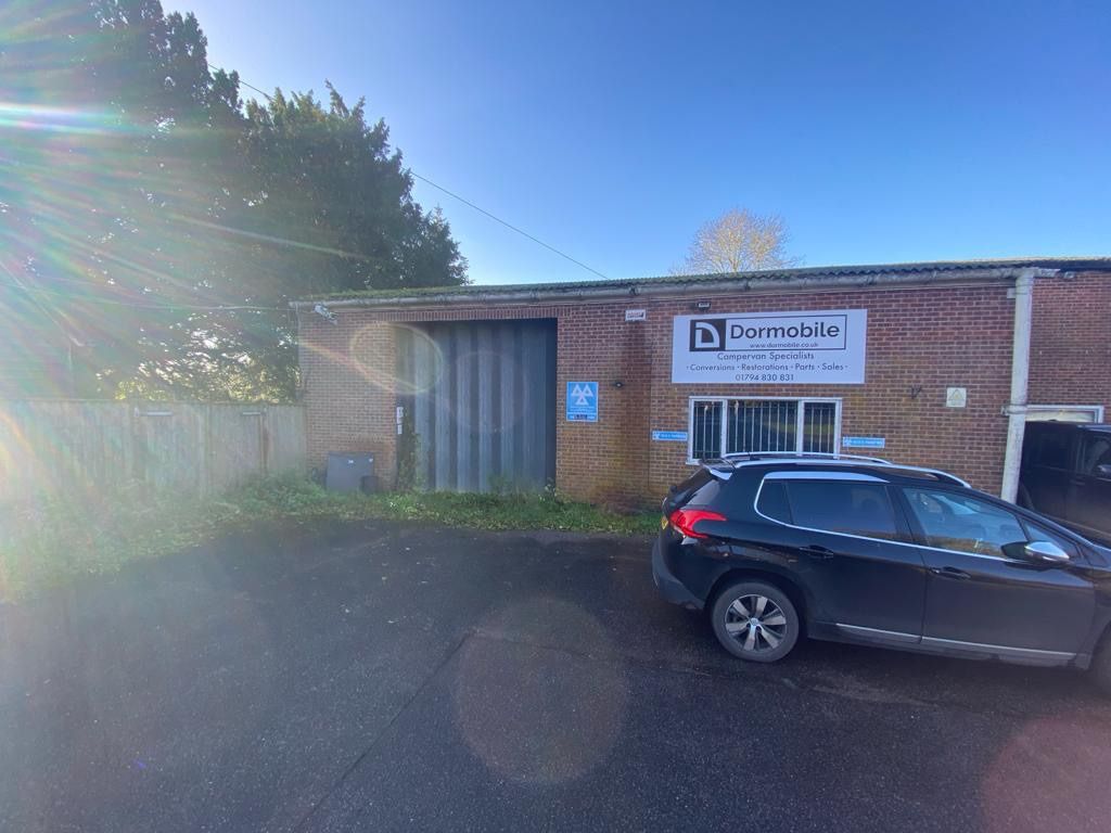 Light industrial to let in Warehouse Adjacent To Green Dragon Pub, Old Road, Alderbury, Salisbury, Wiltshire SP5, £19,500 pa