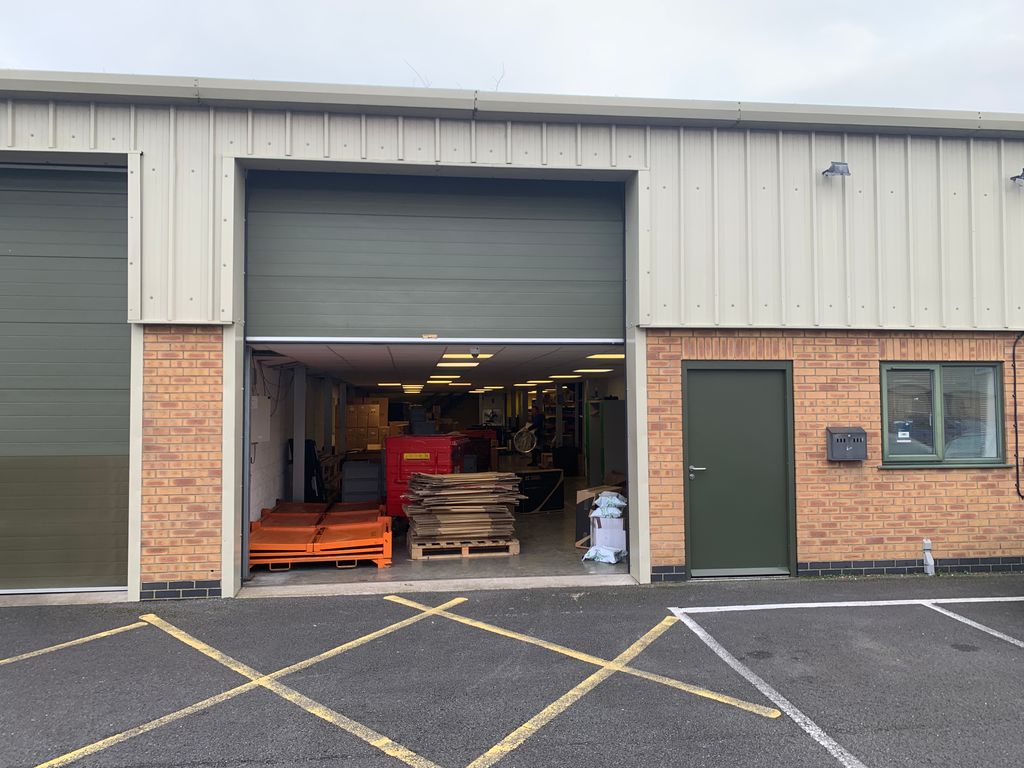 Warehouse to let in Newark Road, Lincoln LN5, £29,500 pa
