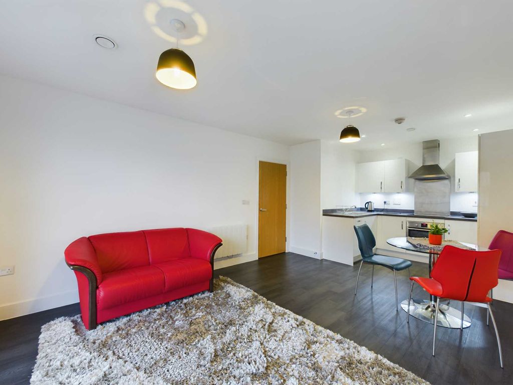 1 bed flat for sale in Nash Mills Wharf, Apsley HP3, £240,000