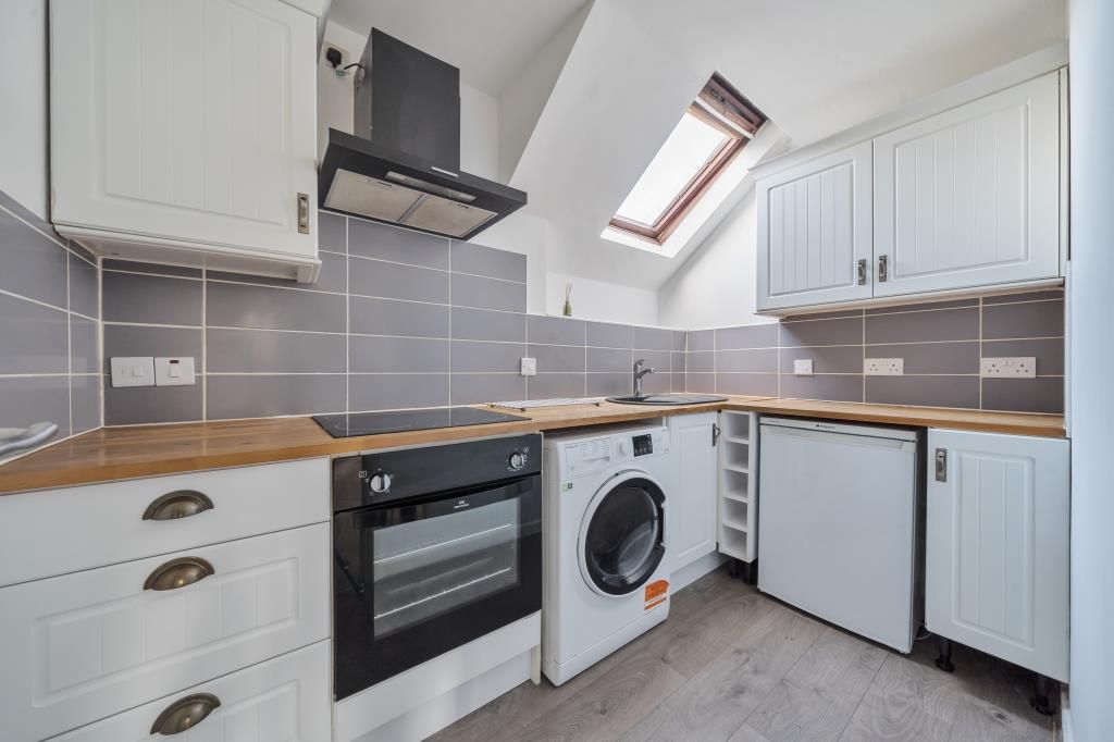 1 bed flat for sale in High Wycombe, Buckinghamshire HP12, £155,000