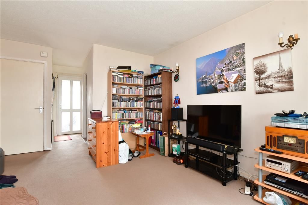 2 bed flat for sale in Warblers Close, Rochester, Kent ME2, £140,000