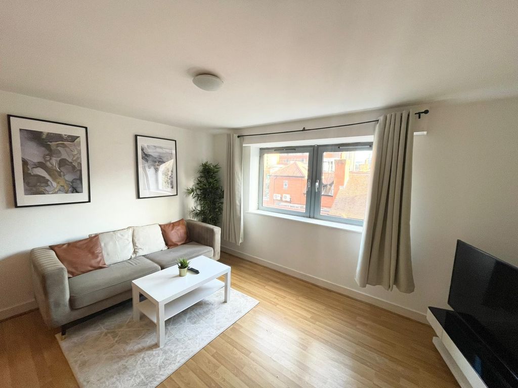 1 bed flat for sale in Islington Gates, 4 Fleet Street, Birmingham B3, £160,000