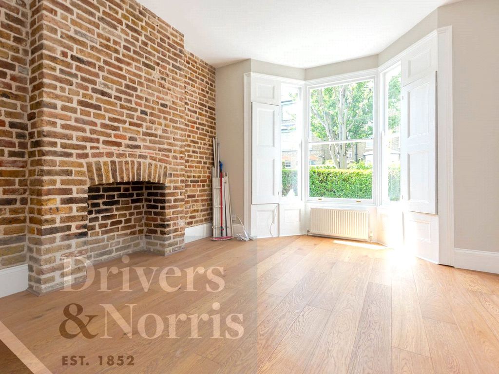 2 bed flat for sale in Bryantwood Road, Islington, London N7, £685,000