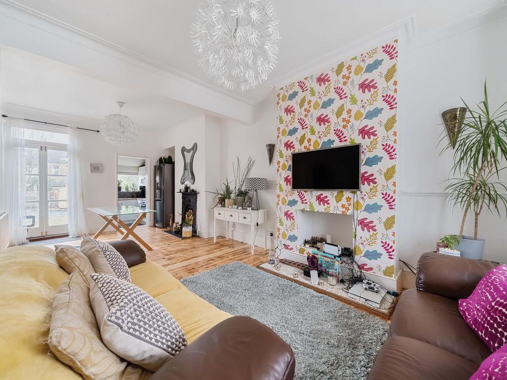 2 bed terraced house for sale in Glenfarg Road, London SE6, £500,000