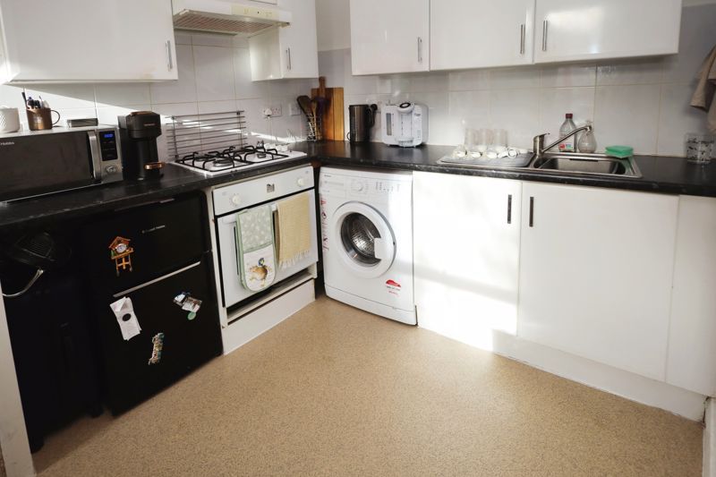 1 bed flat to rent in Sea Road, Boscombe, Bournemouth BH5, £850 pcm