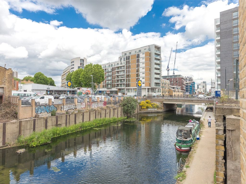 2 bed flat for sale in Slate House, 11 Keymer Place, London E14, £475,000
