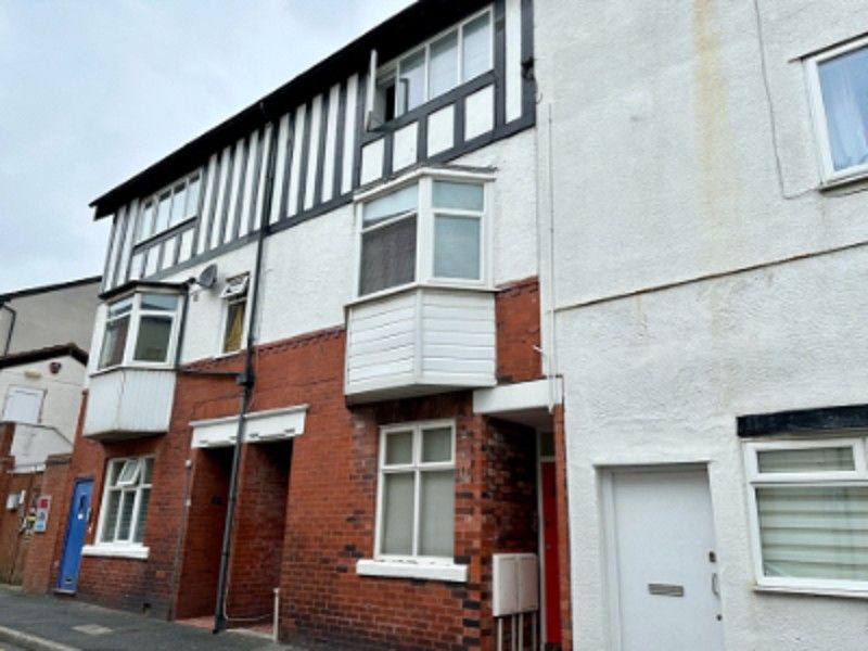 2 bed flat to rent in Stanley Street, Southport, Merseyside. PR9, £750 pcm