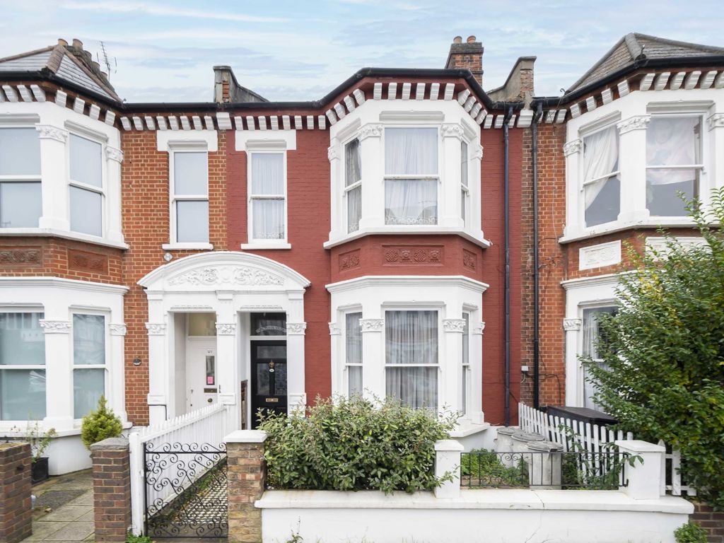 4 bed property for sale in Pennard Road, London W12, £1,250,000