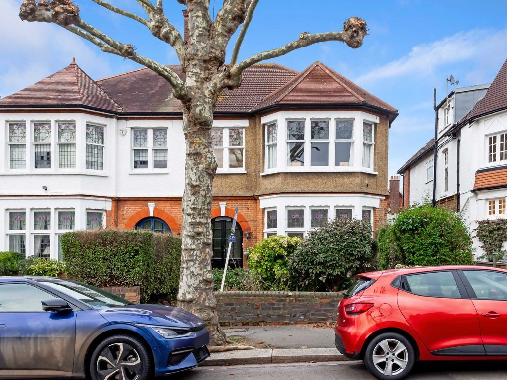 2 bed flat to rent in Arden Road, London N3, £2,000 pcm
