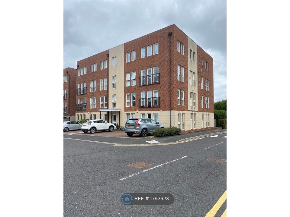 2 bed flat to rent in Glaisdale Court, Darlington DL3, £750 pcm