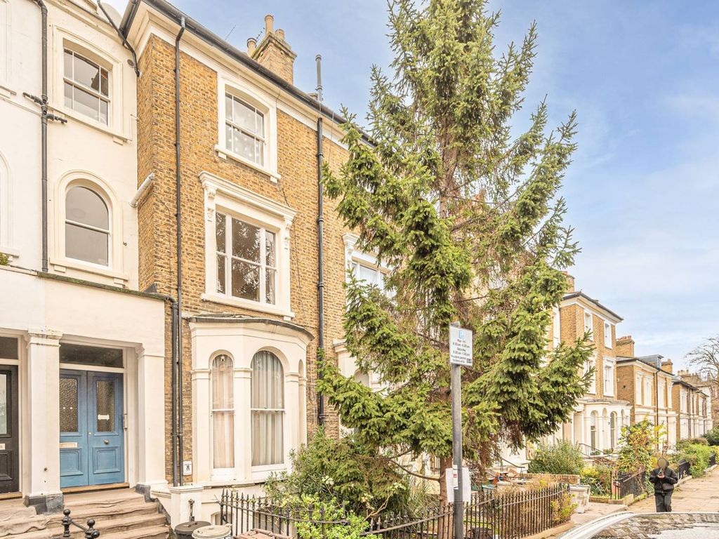 1 bed flat for sale in St John's Grove, Archway, London N19, £475,000