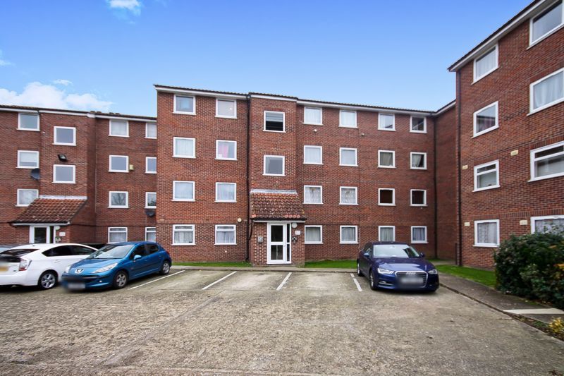 2 bed flat for sale in Huxley Close, Northolt UB5, £249,950