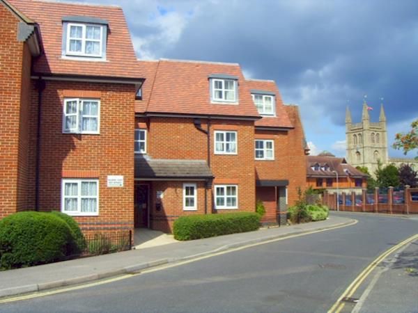 2 bed flat to rent in Oddfellows Road, Newbury RG14, £790 pcm