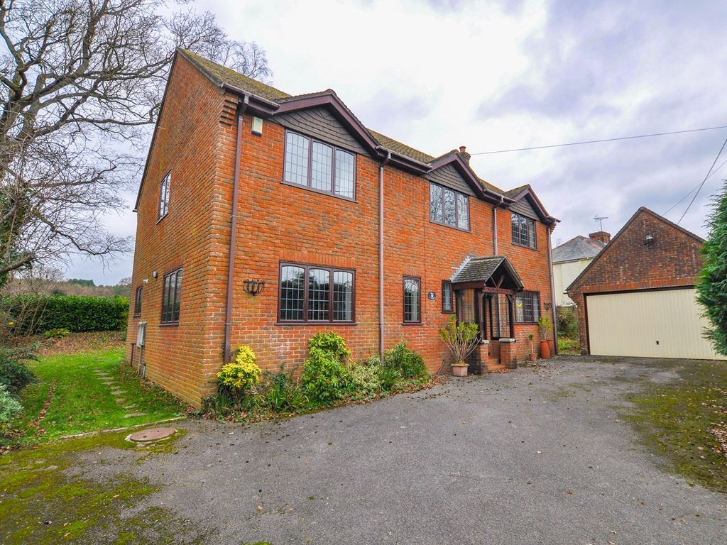 4 bed detached house for sale in Canford Bottom, Colehill, Wimborne BH21, £600,000