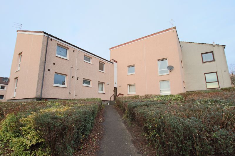 2 bed flat for sale in Yarrow Terrace, Dundee DD2, £92,000