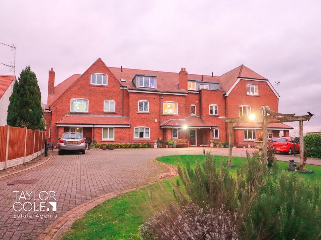 1 bed flat for sale in Ashby Road, Tamworth, Staffordshire B79, £140,000