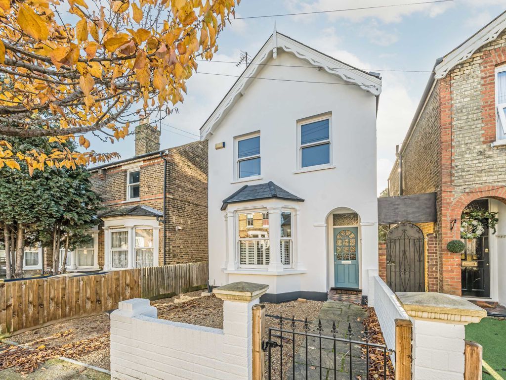 5 bed detached house for sale in Gibbon Road, Kingston Upon Thames KT2, £1,250,000