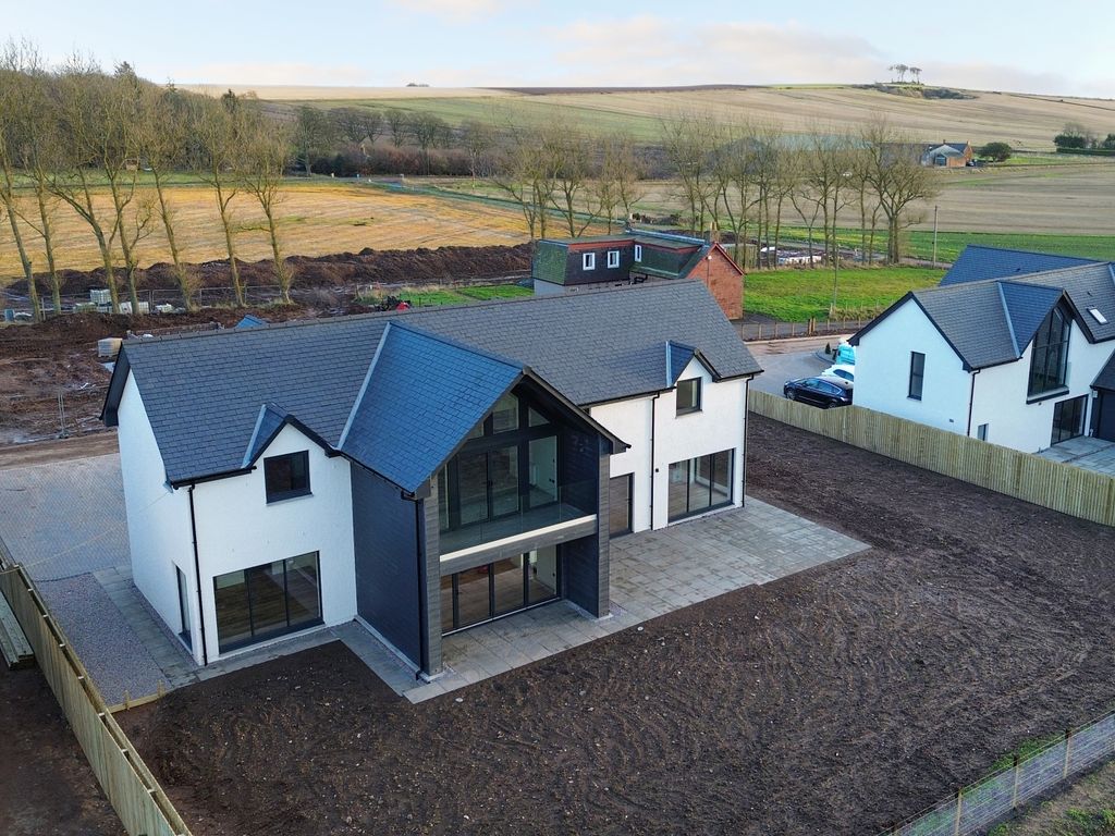 4 bed detached house for sale in Tarrie Bank Home Farm, Arbroath DD11, £575,000