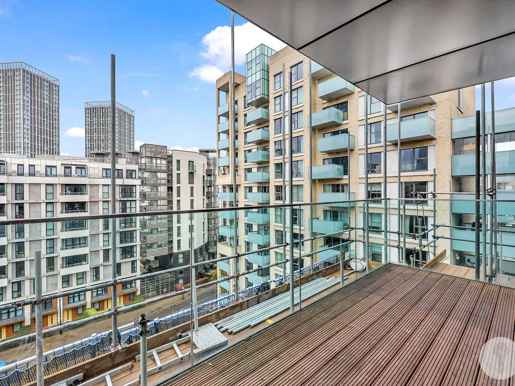 2 bed flat for sale in Kaleidoscope House, Stratford E20, £460,000