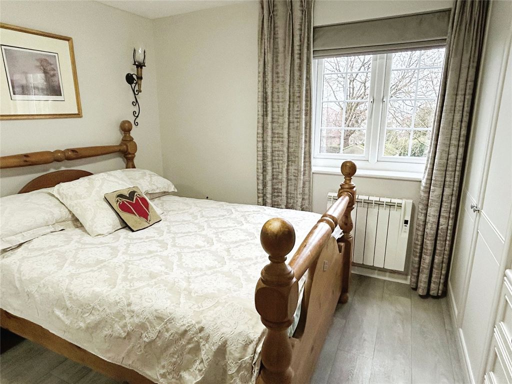 2 bed flat for sale in Greenhead Court, Mountjoy Road, Edgerton, Huddersfield HD1, £125,000