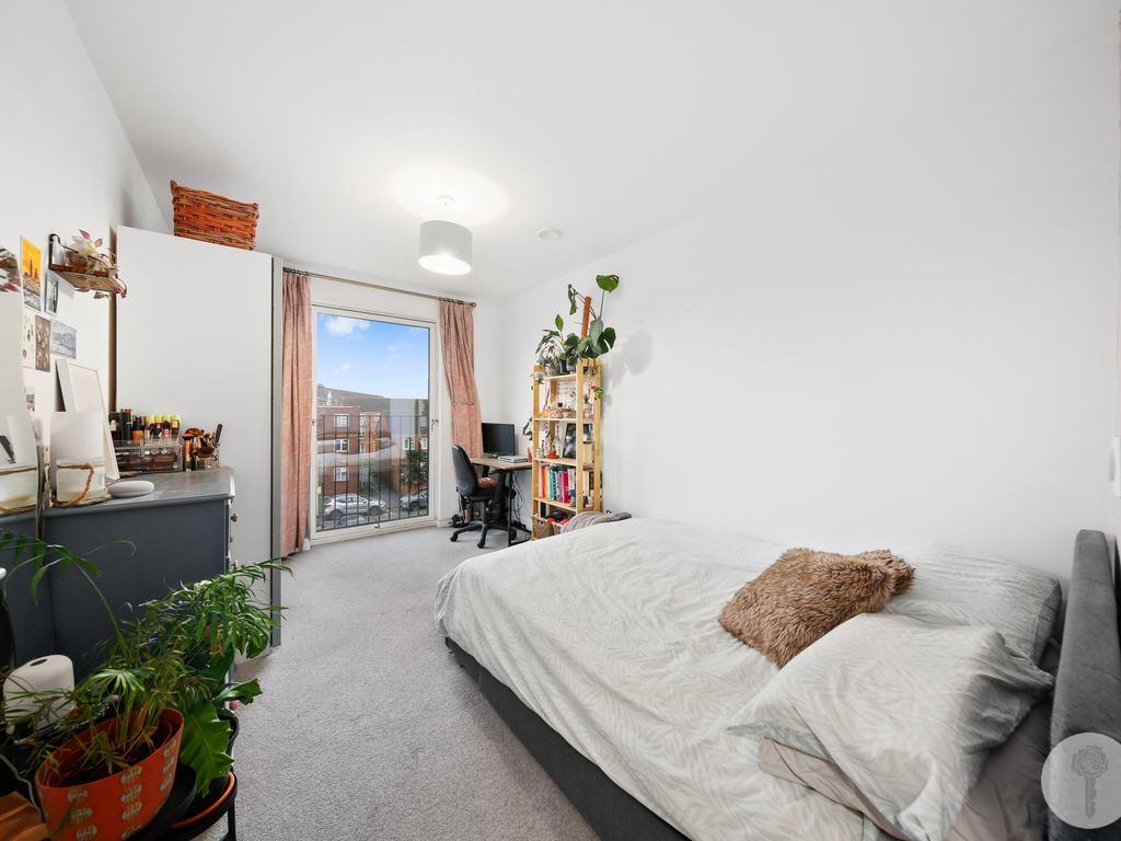 3 bed flat for sale in Flat 4, London E15, £640,000